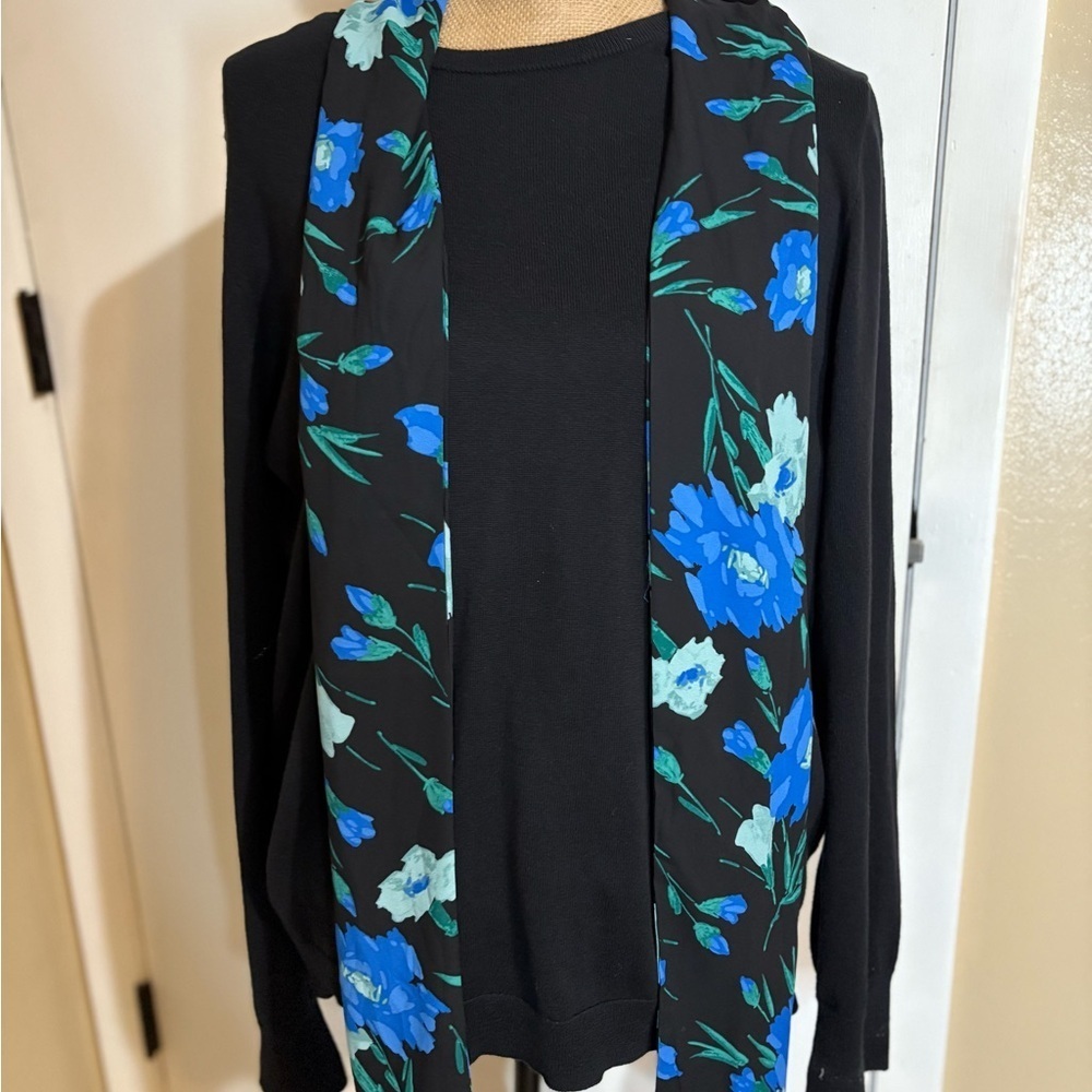 NWT J Crew Blouse with Floral Scarf XL - Picture 4 of 9